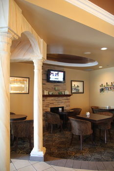 Hotel Monte Carlo Inns Barrie Suites