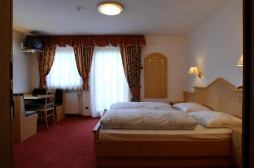 Hotel Falzares