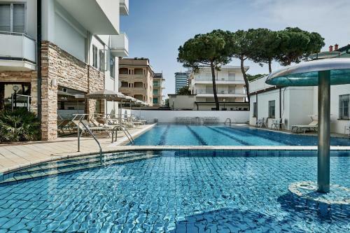 Rouge Hotel International