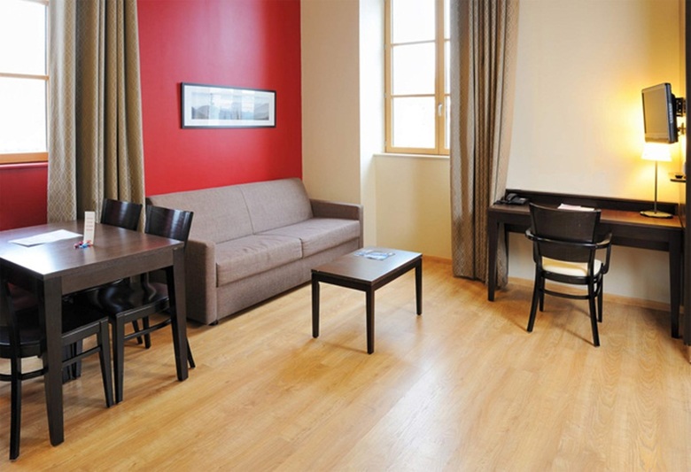 Hotel Residhome Grenoble Caserne De Bonne