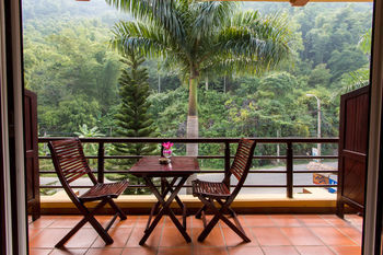 Hotel Mai Chau Lodge
