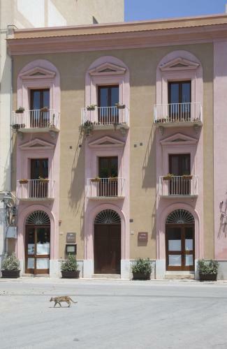 Hostal Salamureci