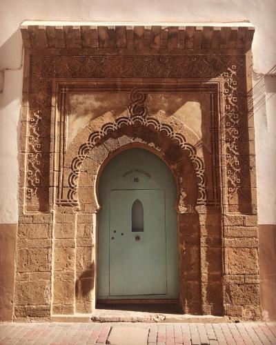 Riad Ryad Watier