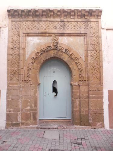 Riad Ryad Watier