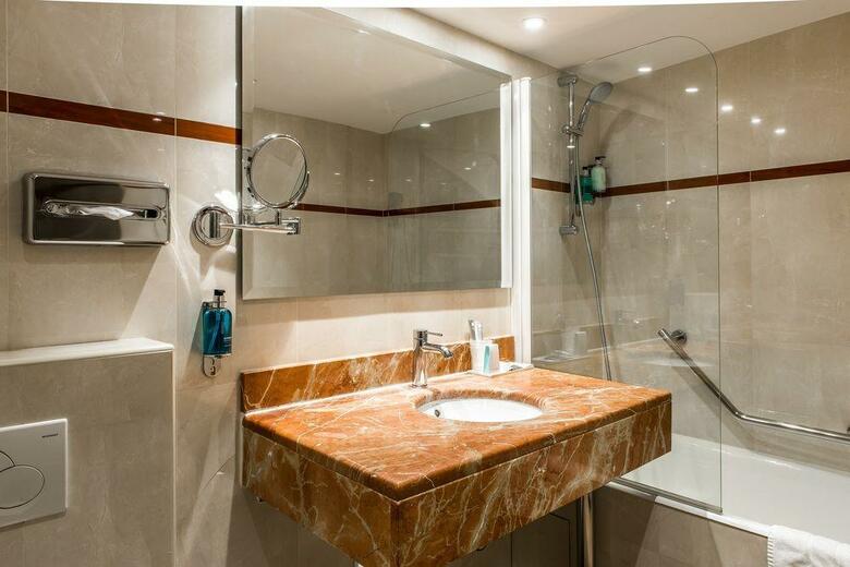 Hotel Jardin Le Br�a