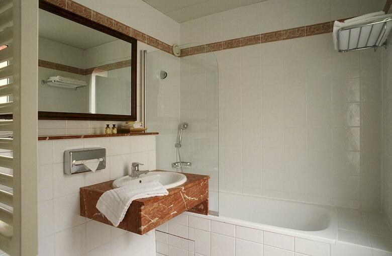 Hotel Jardin Le Br�a