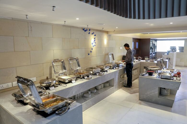 Hotel Royal Orchid Golden Suites