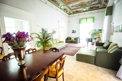 Napolimia Hotel