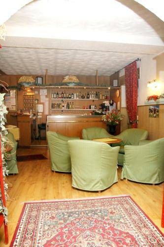 Hotel Albergo Garn� Cavento