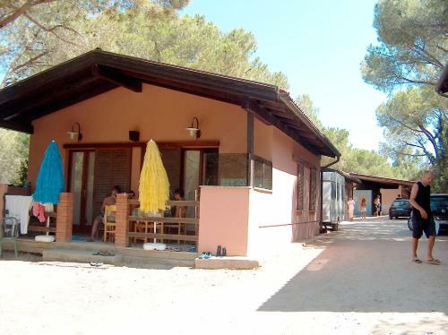 Camping Lacona Pineta