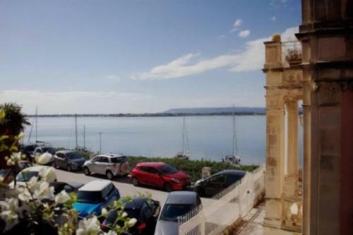 Porta Marina Con Vista Mare