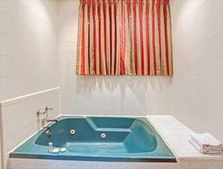 Hotel Howard Johnson Inn Historic
