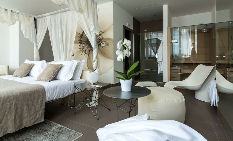 Hostal Mercatovecchio Luxury Suites