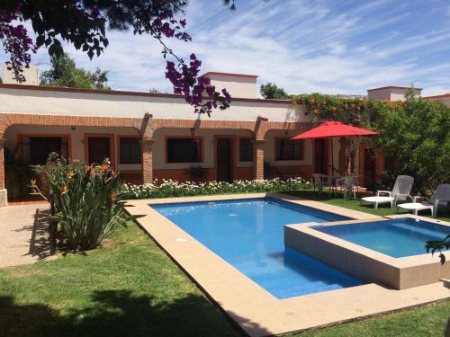 Hotel Los Mezquites