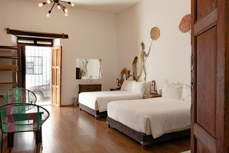 Sereno Art Hotel