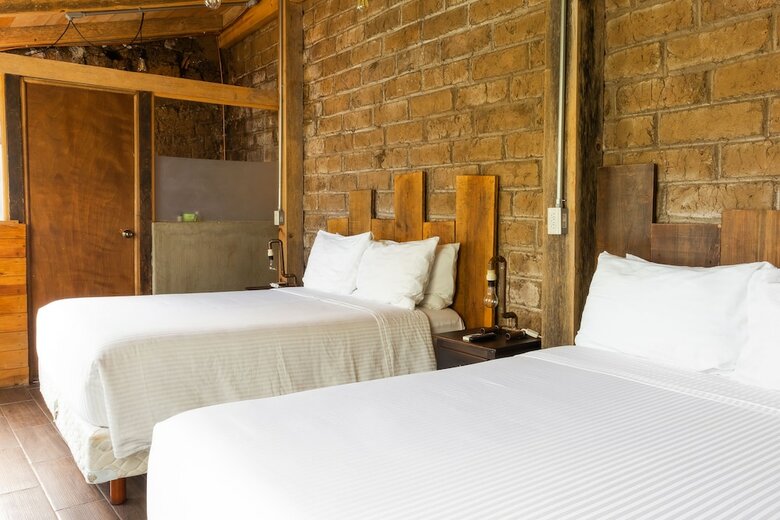 Sereno Art Hotel