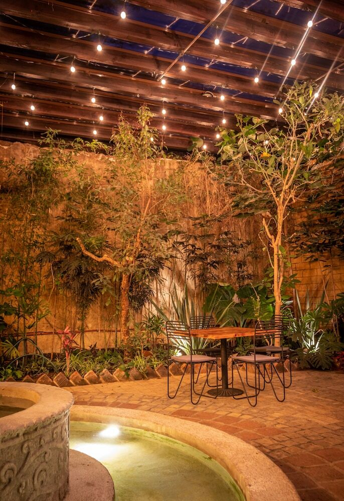 Sereno Art Hotel
