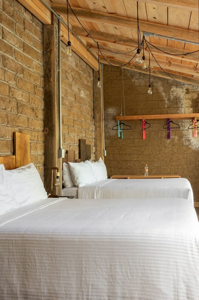 Sereno Art Hotel