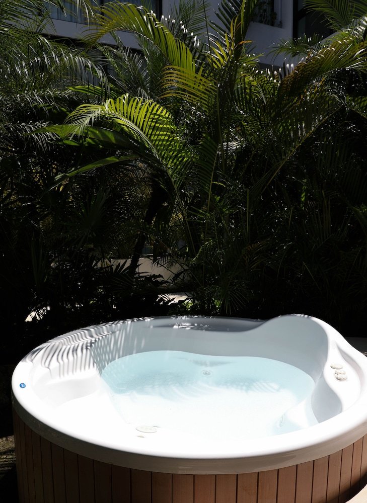 Aparthotel Anah Suites Ph By Ocean Front