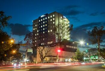 Hotel One Guadalajara Expo