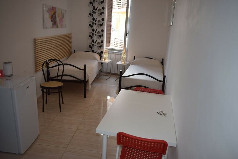 Hostal Rose Santamaria Residence