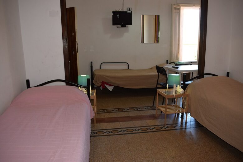 Hostal Rose Santamaria Residence