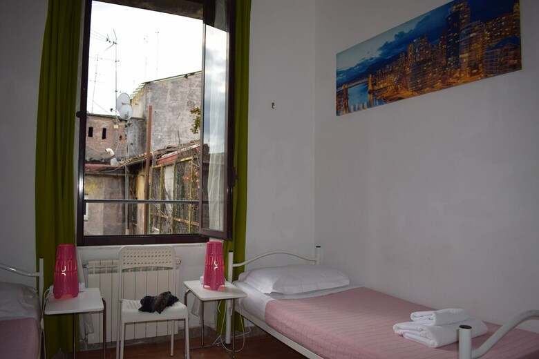 Hostal Rose Santamaria Residence