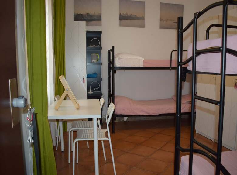 Hostal Rose Santamaria Residence