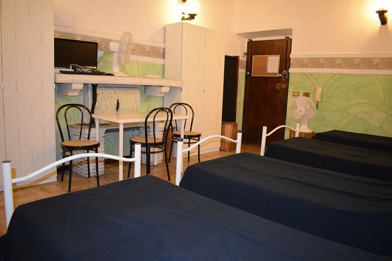 Hostal Rose Santamaria Residence