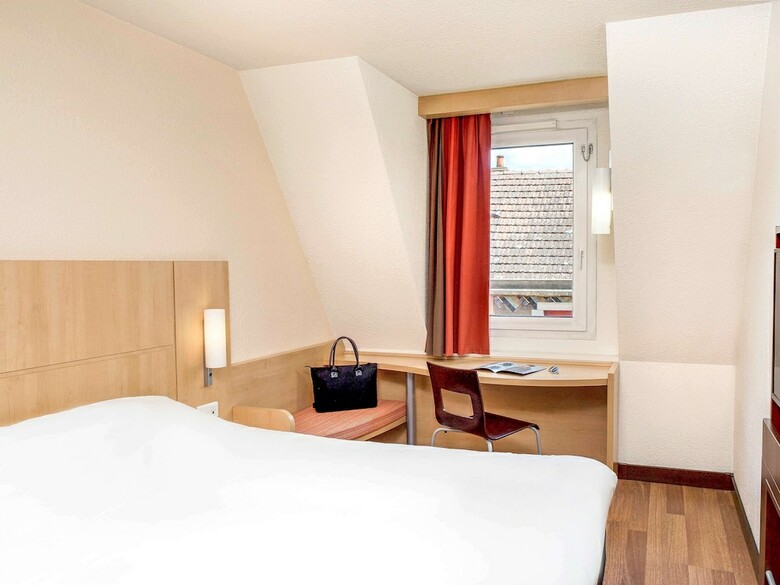 Hotel Ibis Montlu�on