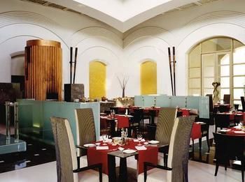 Hotel Trident