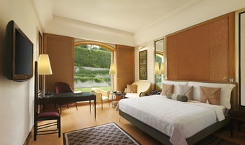 Hotel Trident