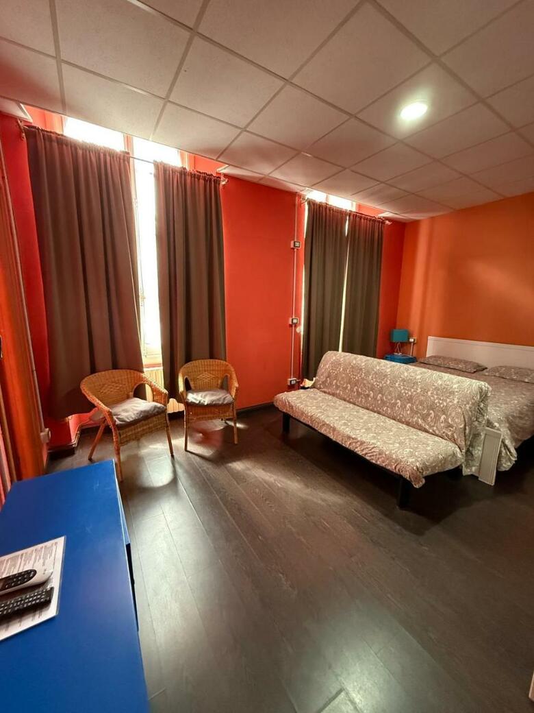Hostal Andres Guest House Sanremo