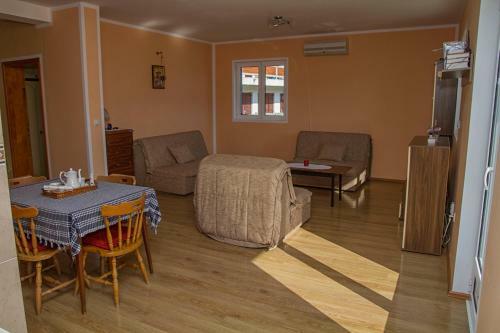 Apartments Gugolj M&m