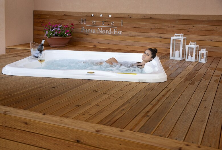 Hotel Punta Nord Est