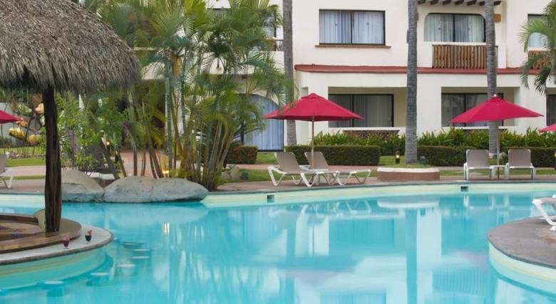 Hotel Plaza Pelicanos Club Beach Resort