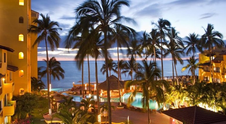 Hotel Plaza Pelicanos Club Beach Resort
