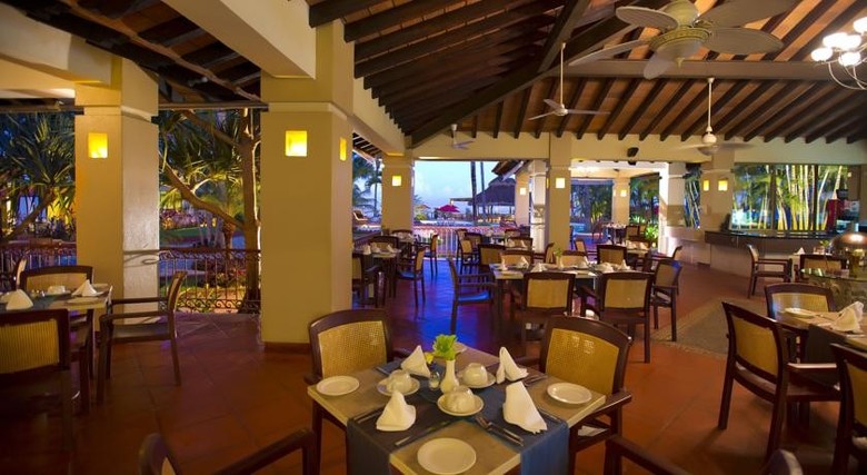Hotel Plaza Pelicanos Club Beach Resort