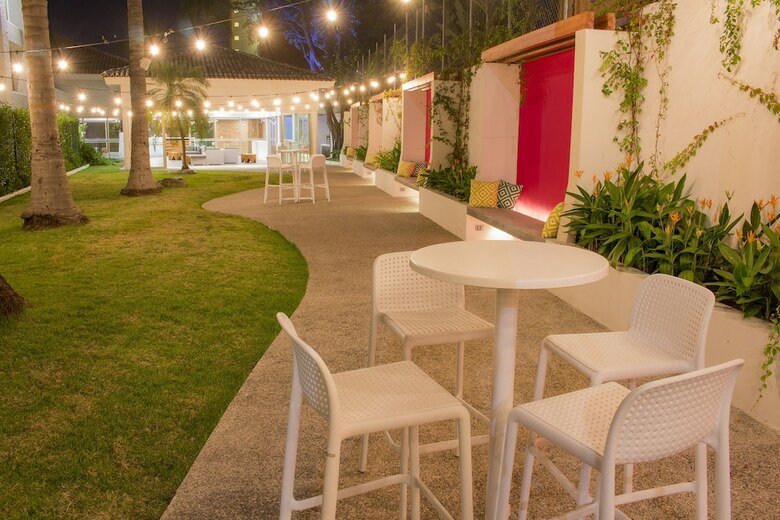 Hotel Plaza Pelicanos Club Beach Resort