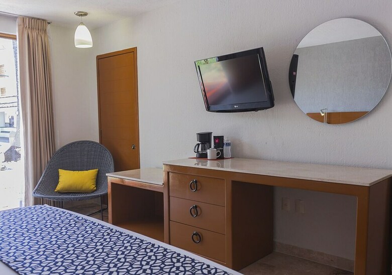 Hotel Plaza Pelicanos Club Beach Resort