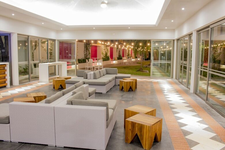 Hotel Plaza Pelicanos Club Beach Resort