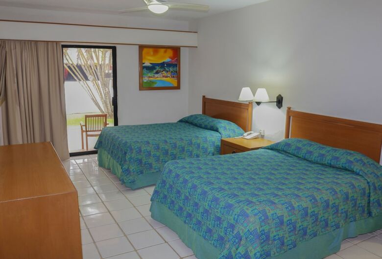 Hotel Plaza Pelicanos Club Beach Resort