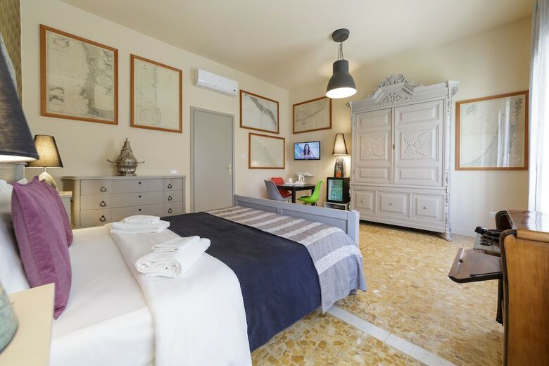 Hostal Budget Rooms Cagliari