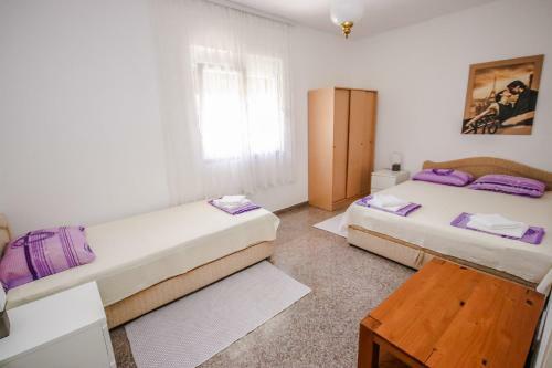 Apartments Tara