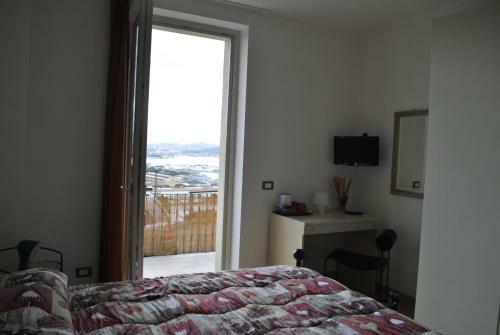 Hostal La Finestra Sul Golfo