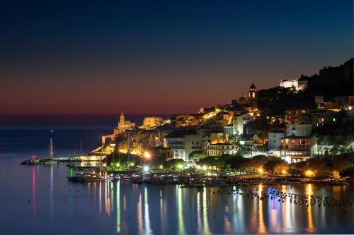 Hostal La Finestra Sul Golfo