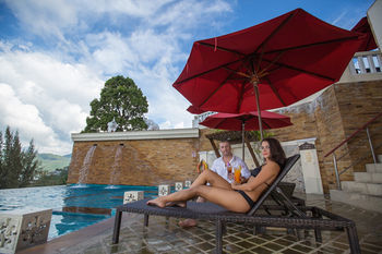 Hotel Aquamarine Resort & Villa