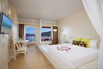 Hotel Aquamarine Resort & Villa