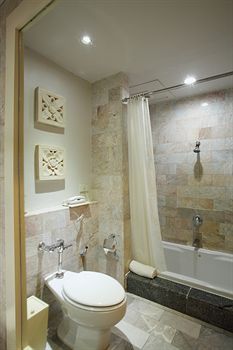 Hotel Aquamarine Resort & Villa