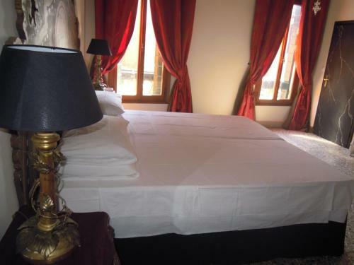 Hostal La Residenza 818